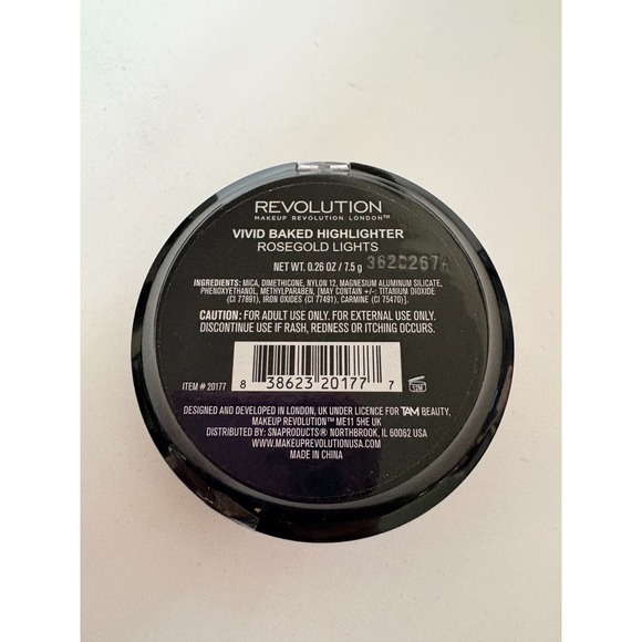 Revolution Vivid Baked Highlighter - Rosegold Lights, .26 oz NEW - Picture 2 of 2